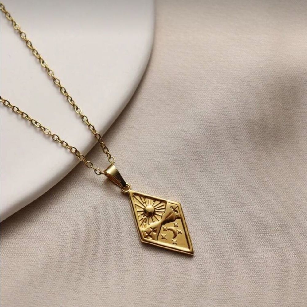 Gold moon star Pendant Necklace M675